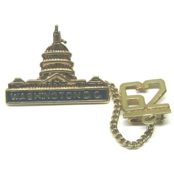 Lapel Pin Washington D.C. 1962 Capitol Building Souvenir Gold Men Formal Wear - Picture 1 of 3